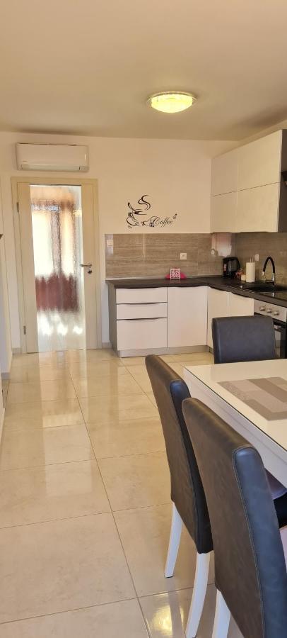 Apartman Tessa Vela Luka Kültér fotó